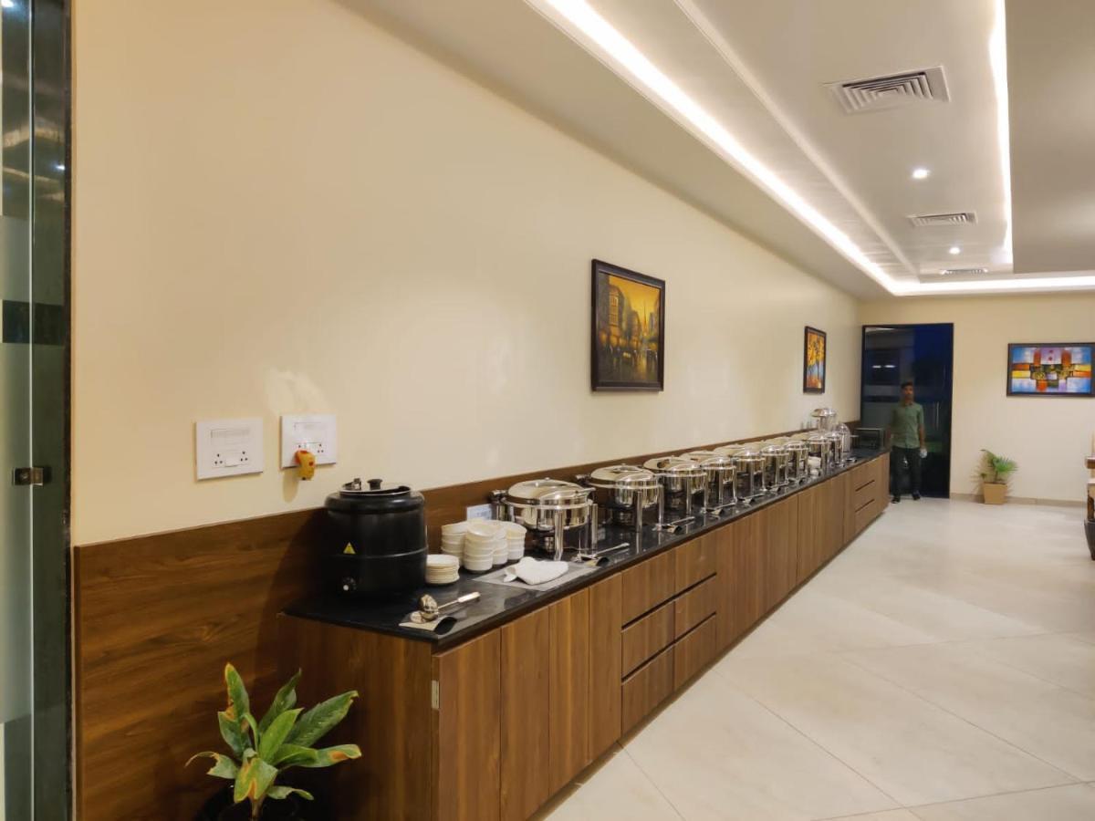 The Imperial Prime Clarks Inn Suites, Bhilwara Exterior photo