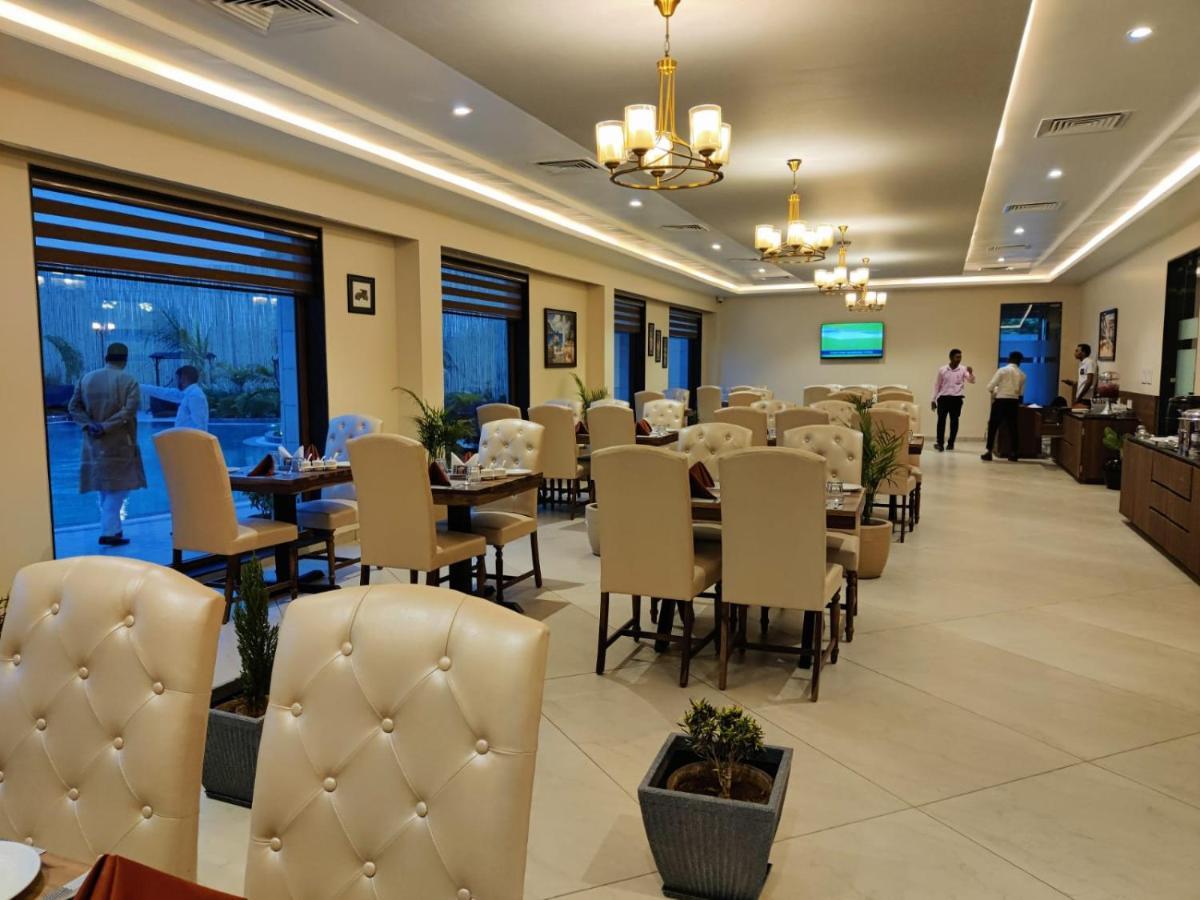 The Imperial Prime Clarks Inn Suites, Bhilwara Exterior photo